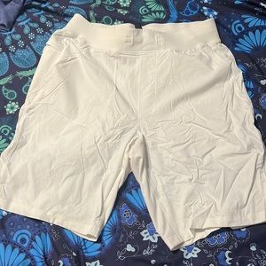 White lululemon shorts